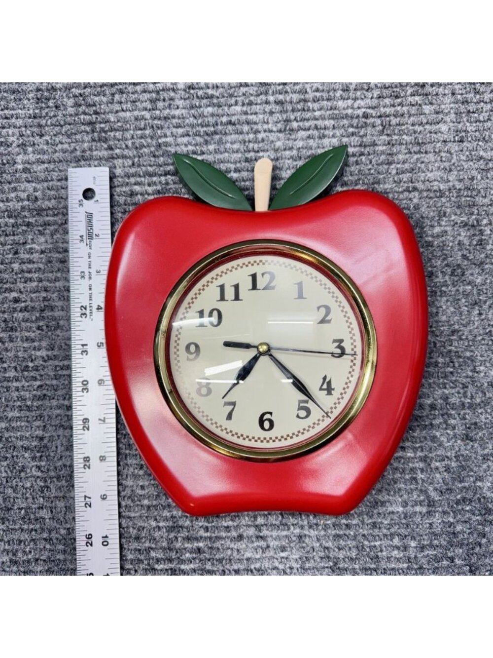 Vintage Titosh Timepieces Red Apple Kitchen Wall Clock Battery Power Fruit Decor - Picture 4 of 6